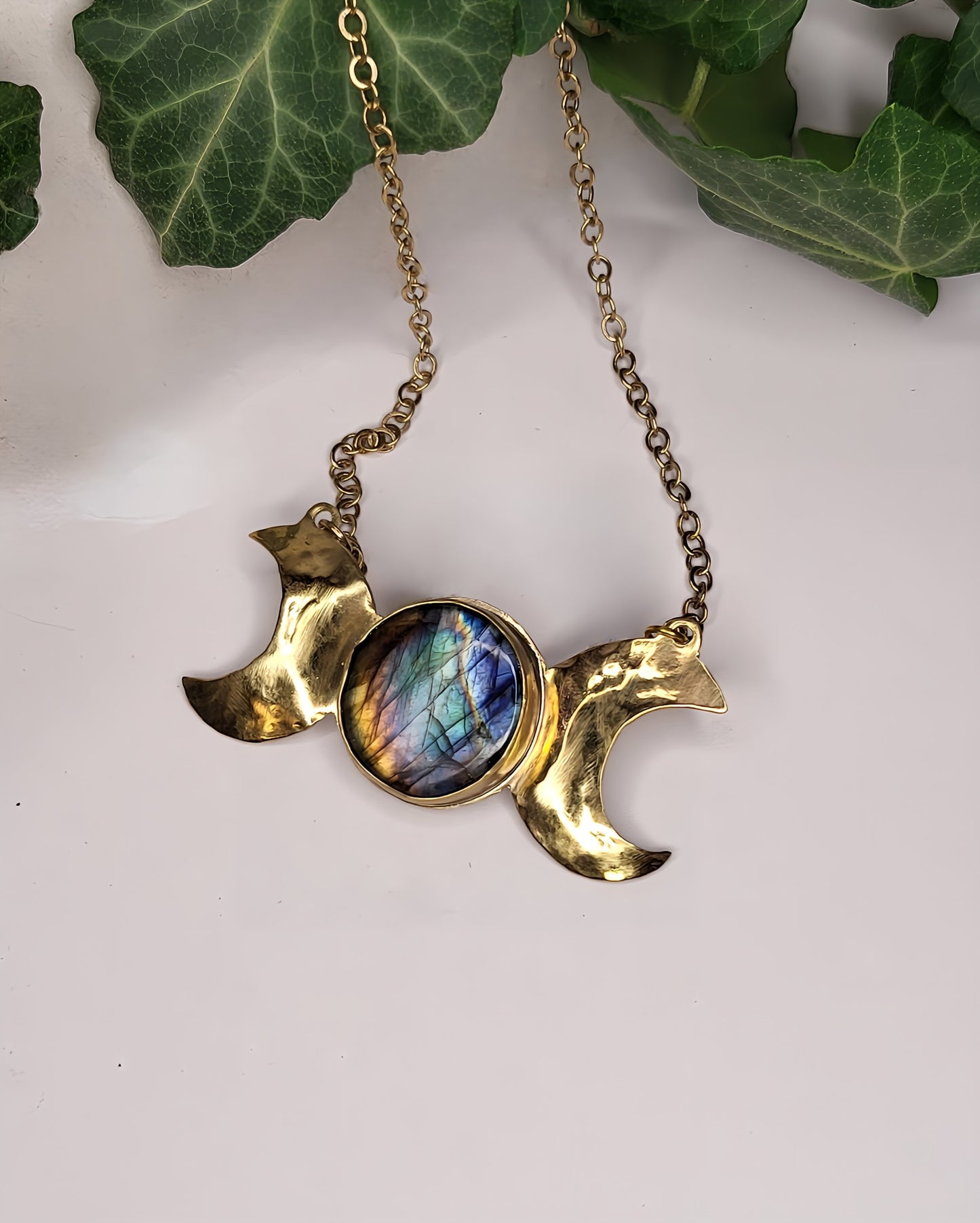 Ciondolo Fasi Lunari in Ottone e Labradorite Spectrolite