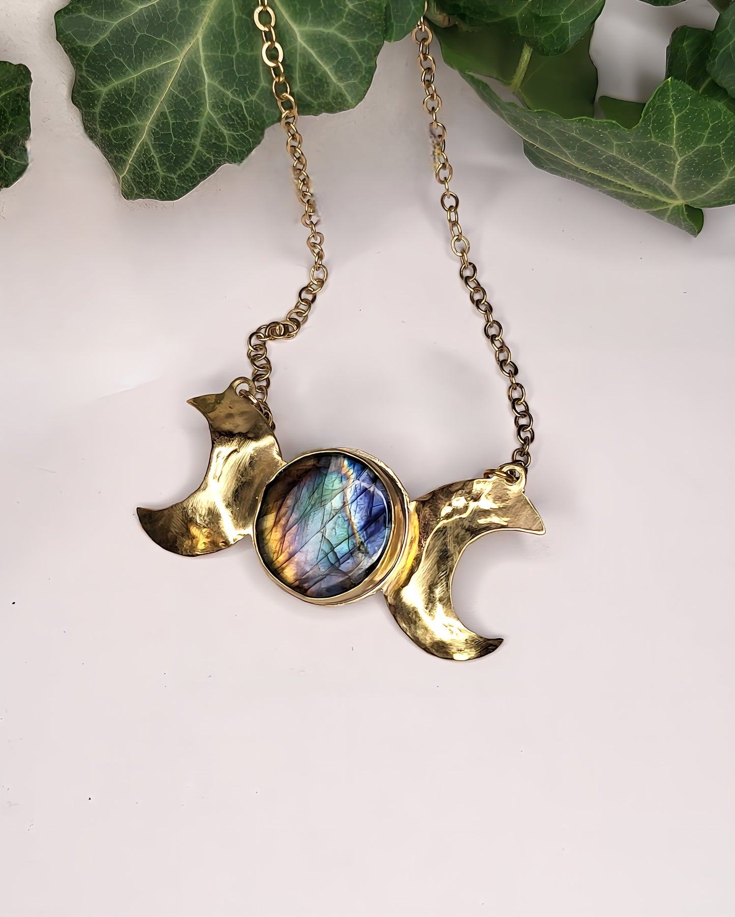 Ciondolo Fasi Lunari in Ottone e Labradorite Spectrolite