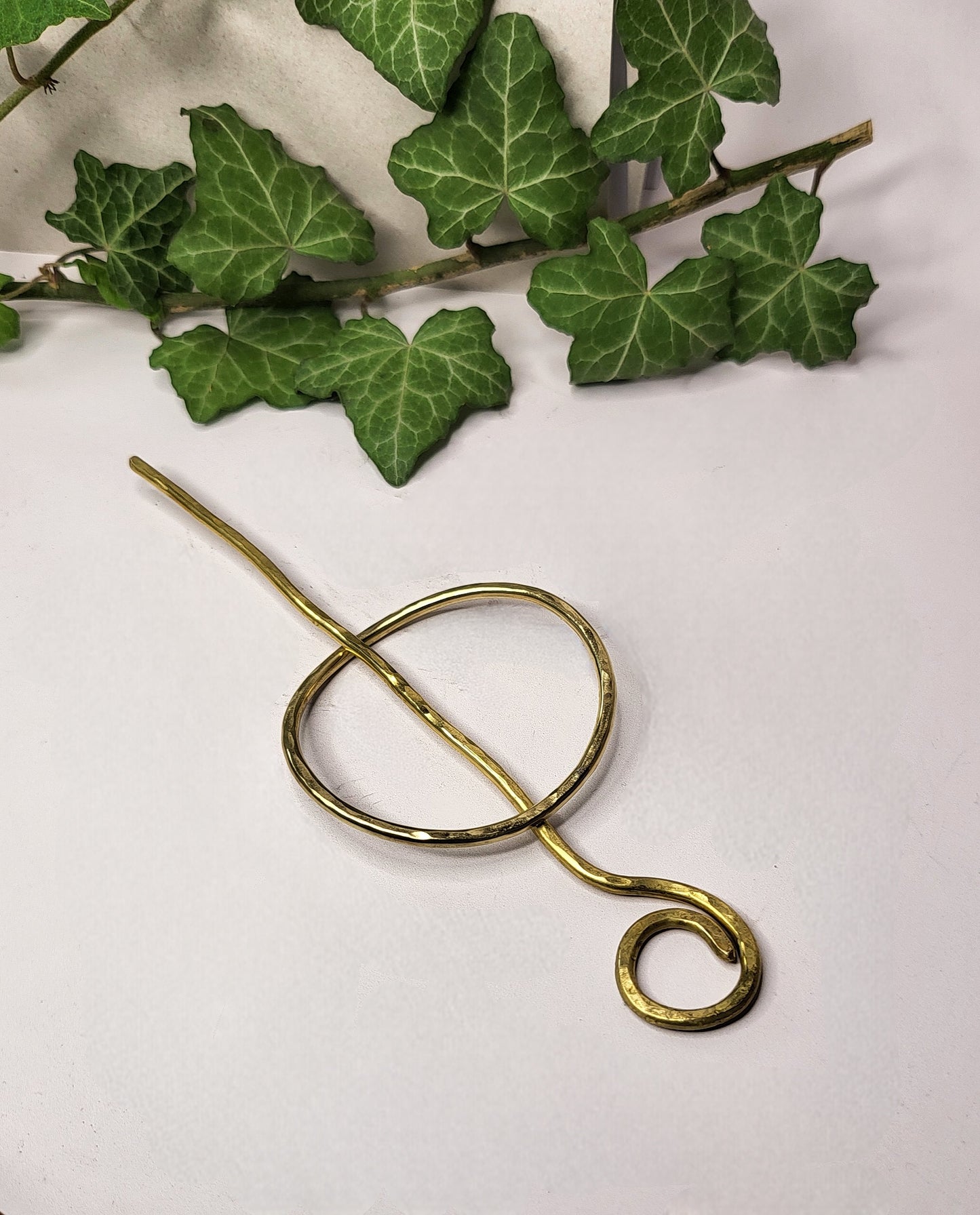 Fermacapelli con spillone in Ottone Cerchio