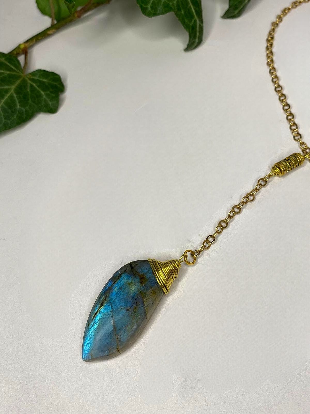 Collana girocollo in Ottone e Labradorite