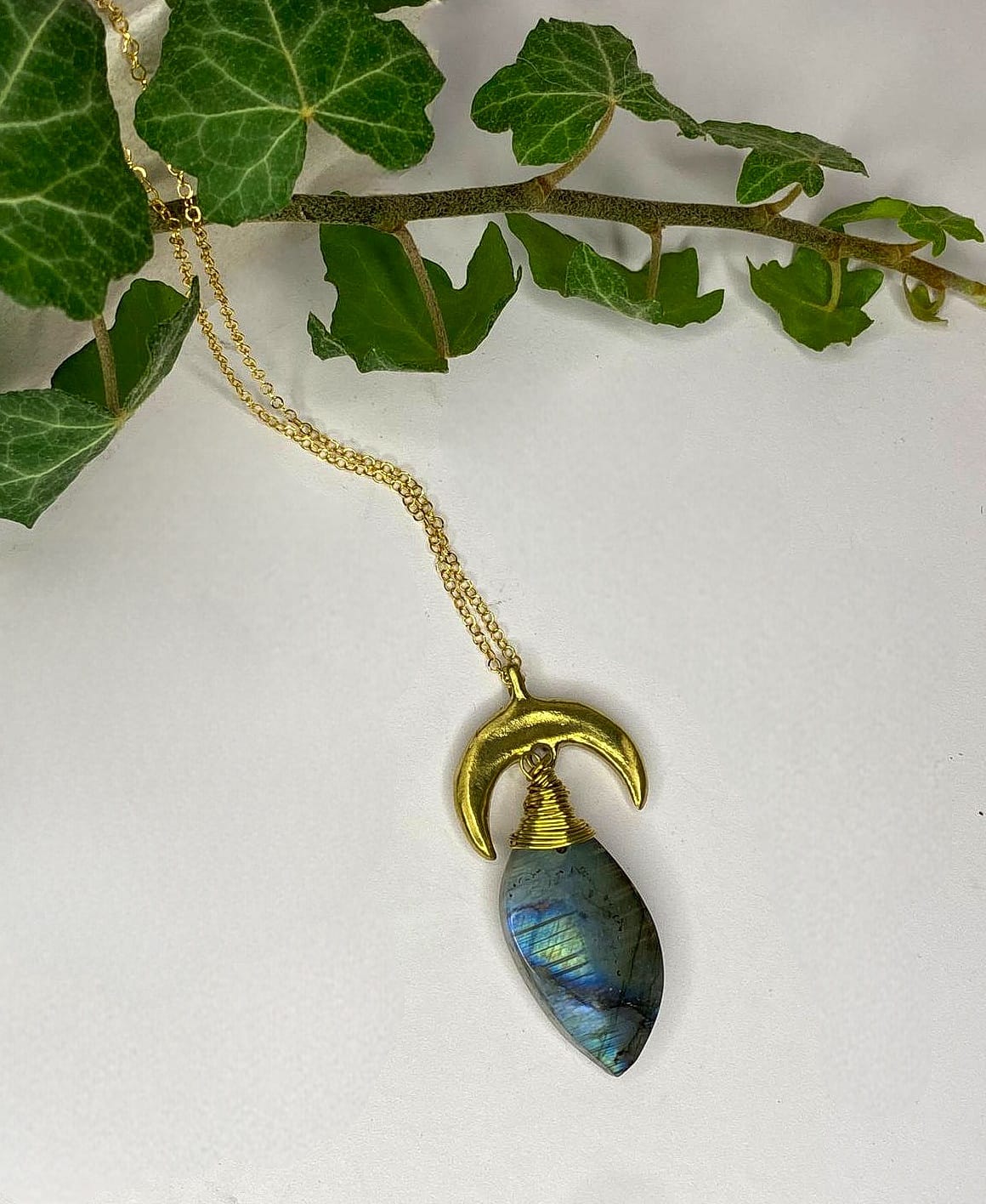 Collana Luna in Ottone e Labradorite azzurra