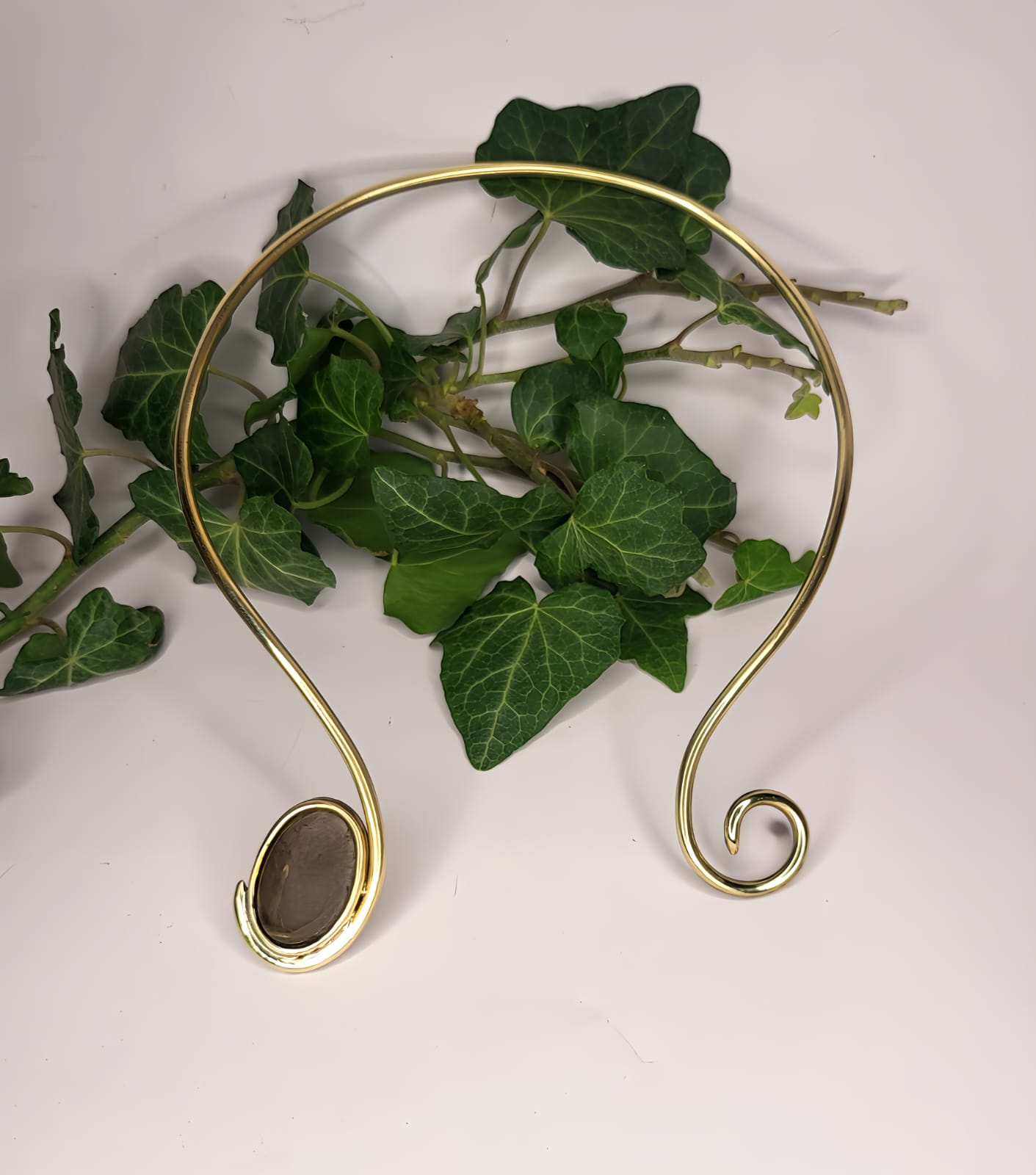 Collana Torque in Ottone e Quarzo Rutilato