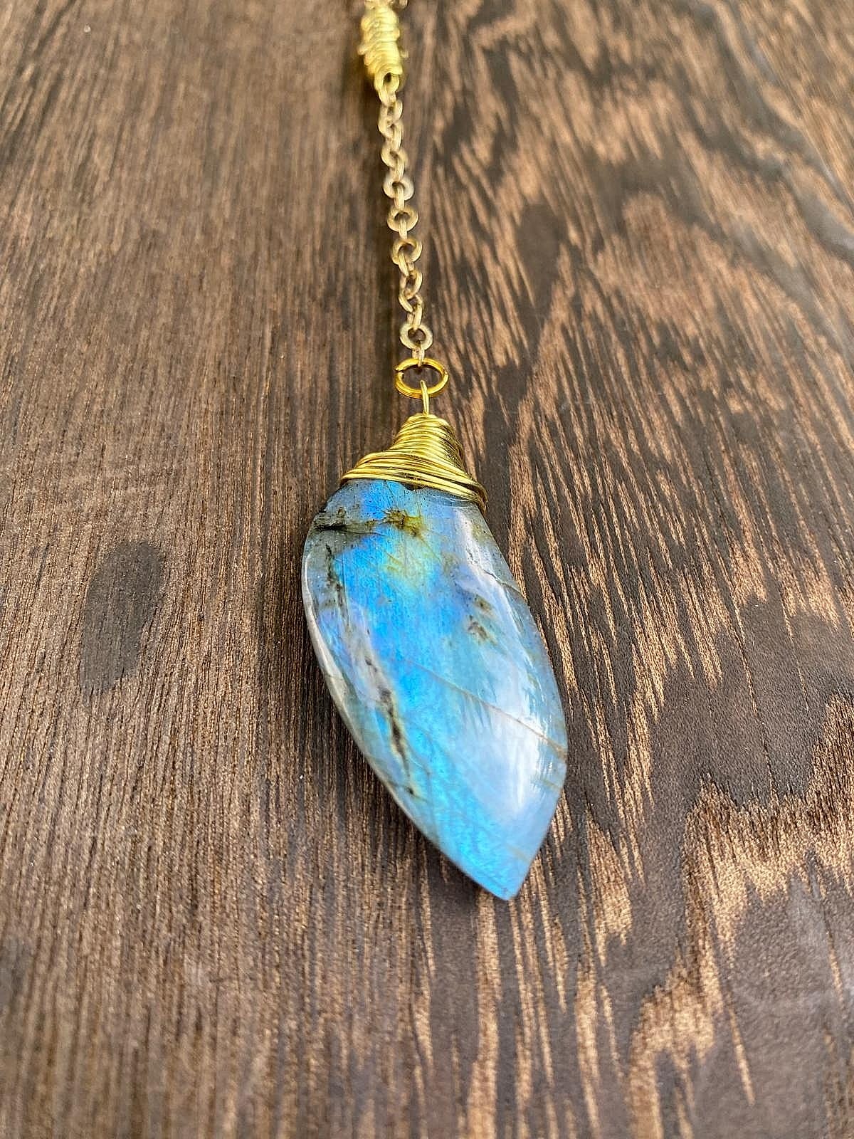 Collana girocollo in Ottone e Labradorite