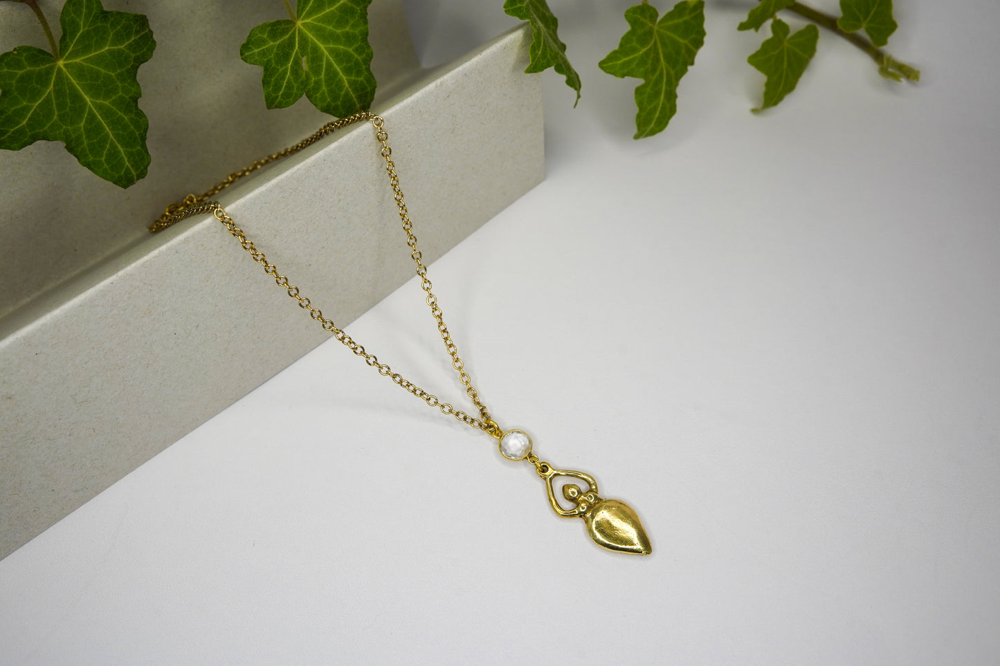 Collana Dea Madre
