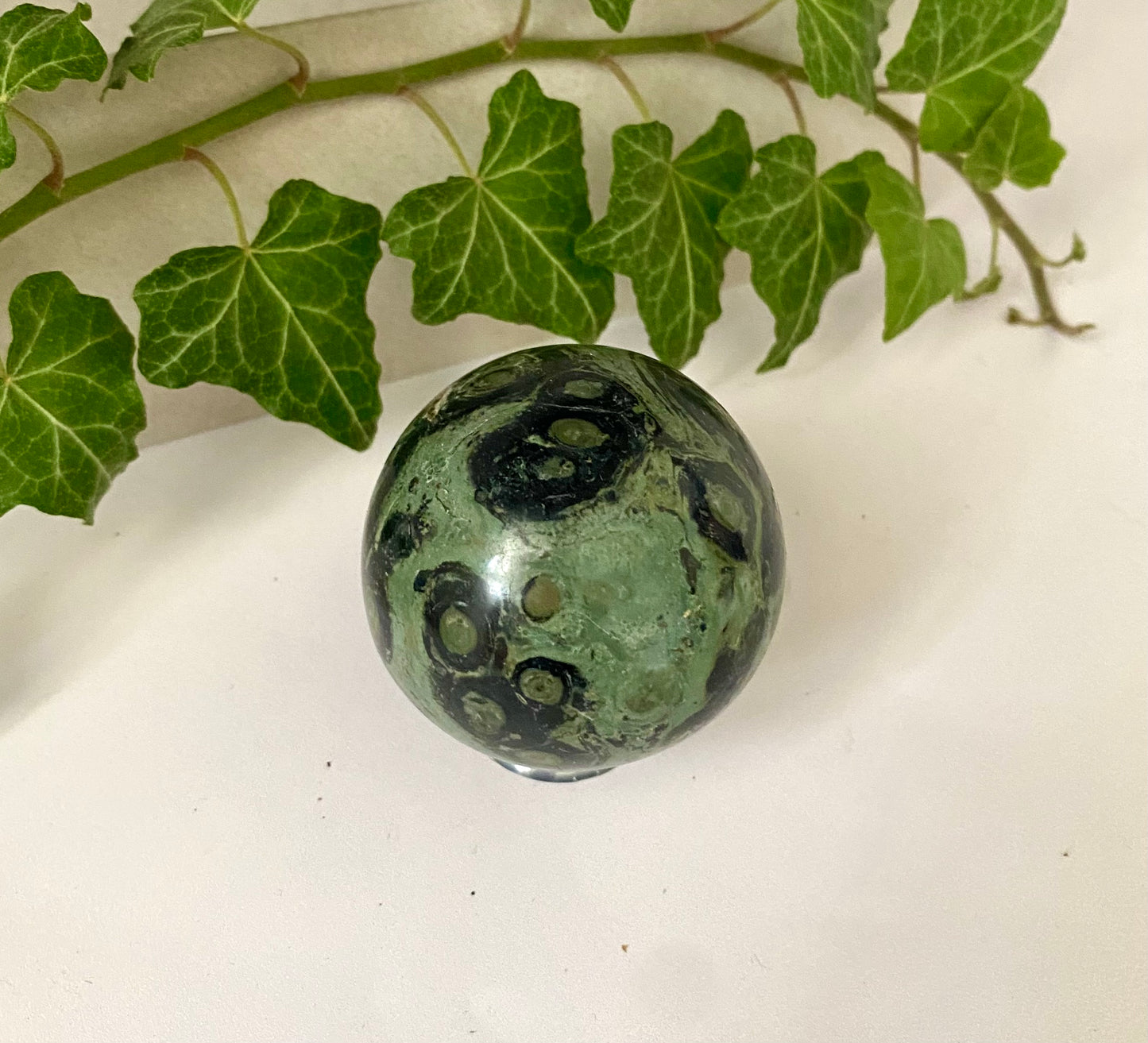 Sfera in Diaspro Kambaba