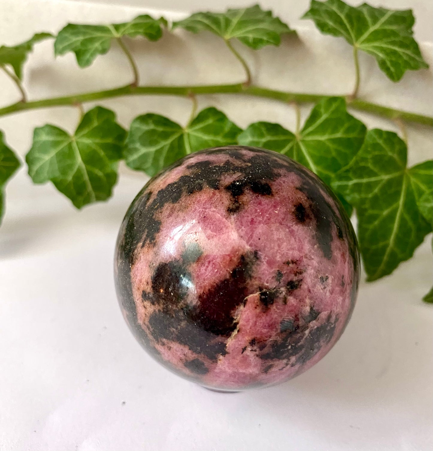 Sfera in Rodonite