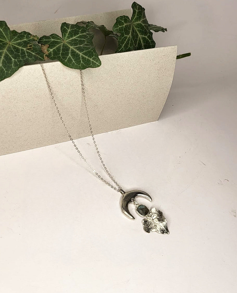 Collana con Pendente Luna Labradorite Foglia in Argento 925