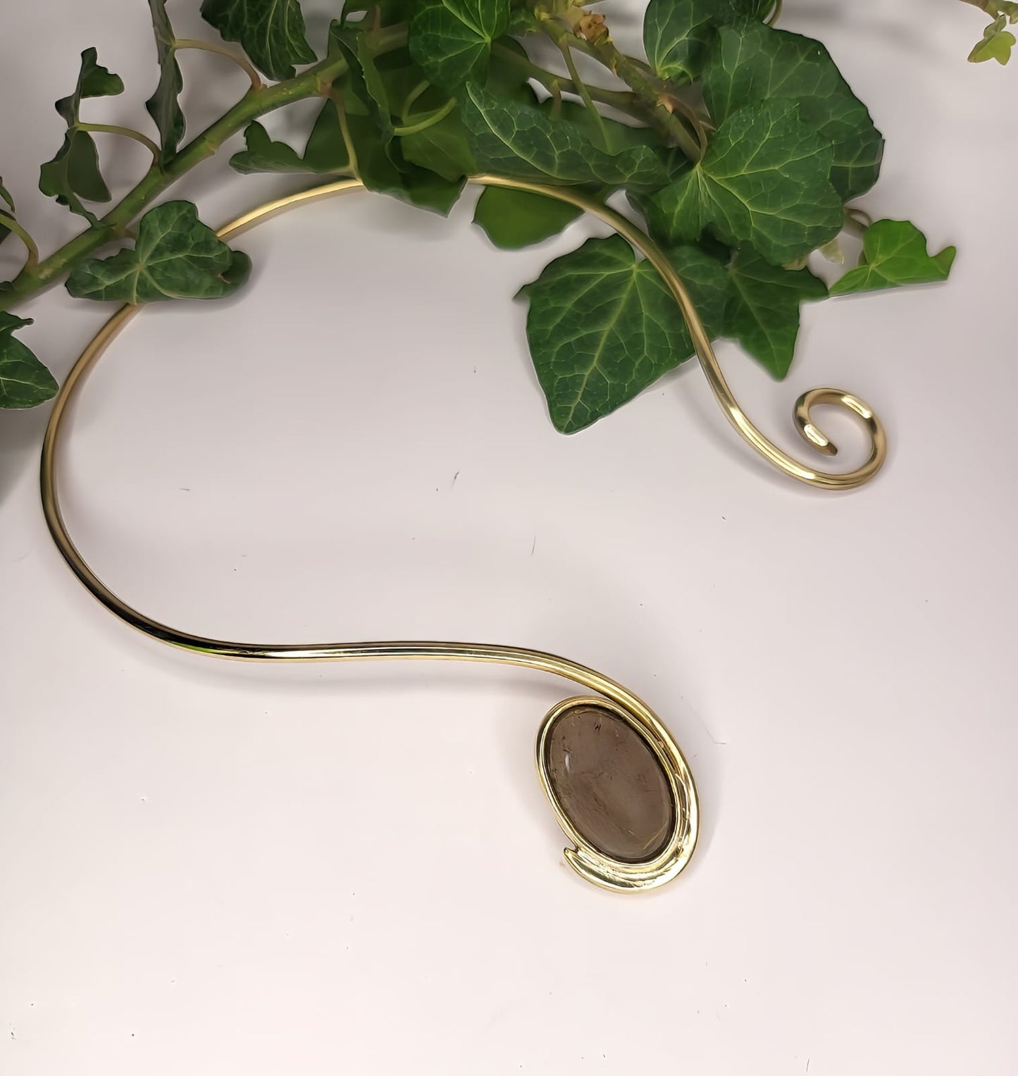 Collana Torque in Ottone e Quarzo Rutilato