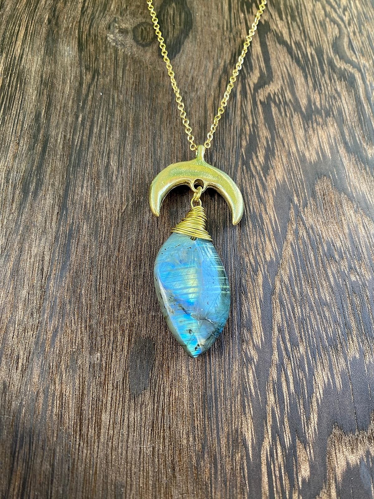 Collana Luna in Ottone e Labradorite azzurra