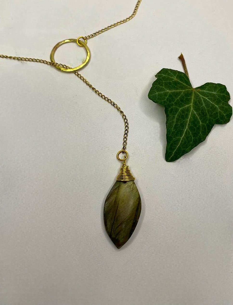 Collana con anello in Ottone e Labradorite