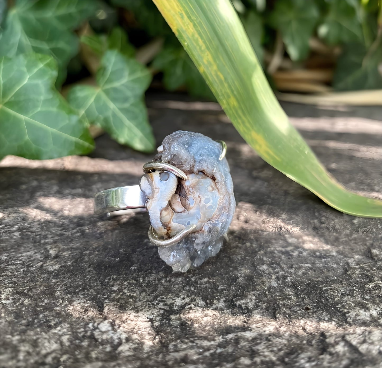 Anello in Argento 925 e Calcedonio fiore blu
