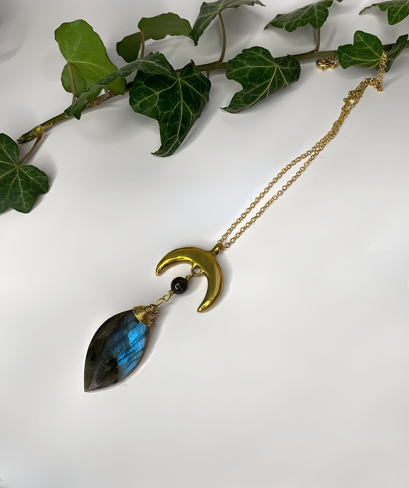 Collana Luna in Ottone con Labradorite Dea Madre