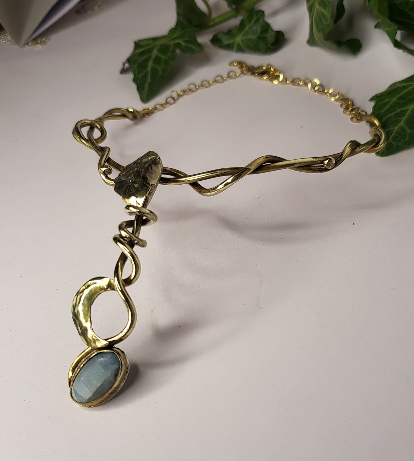 Collana Girocollo in Ottone e Acquamarina