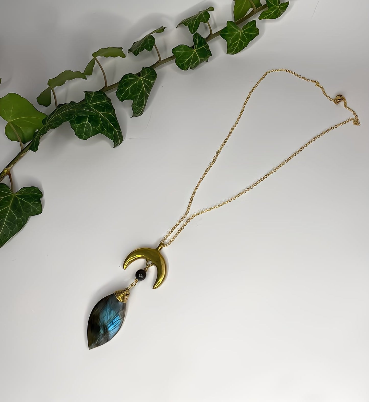 Collana Luna in Ottone con Labradorite Dea Madre
