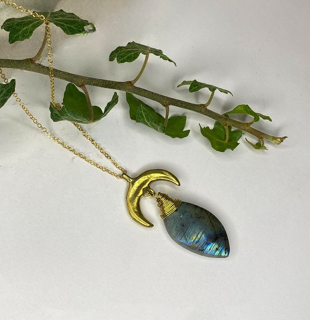 Collana Luna in Ottone e Labradorite azzurra