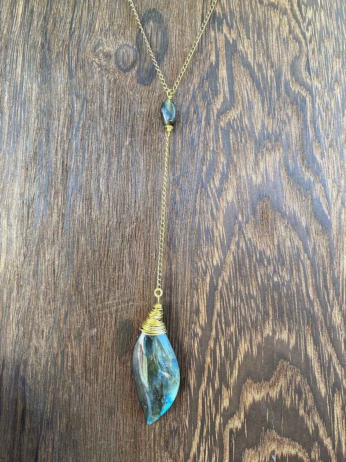 Collana girocollo in Ottone e Labradorite Spectrolite