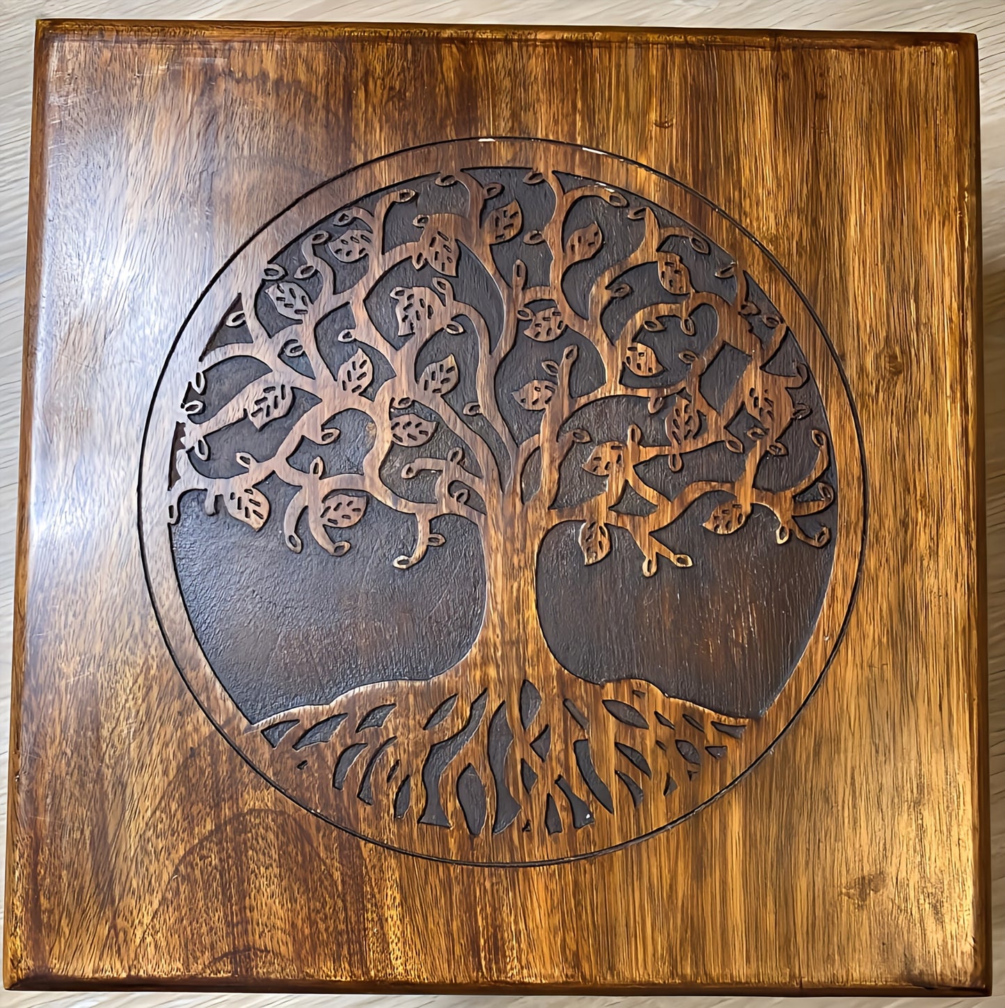 Tavolino in Legno con Albero della Vita