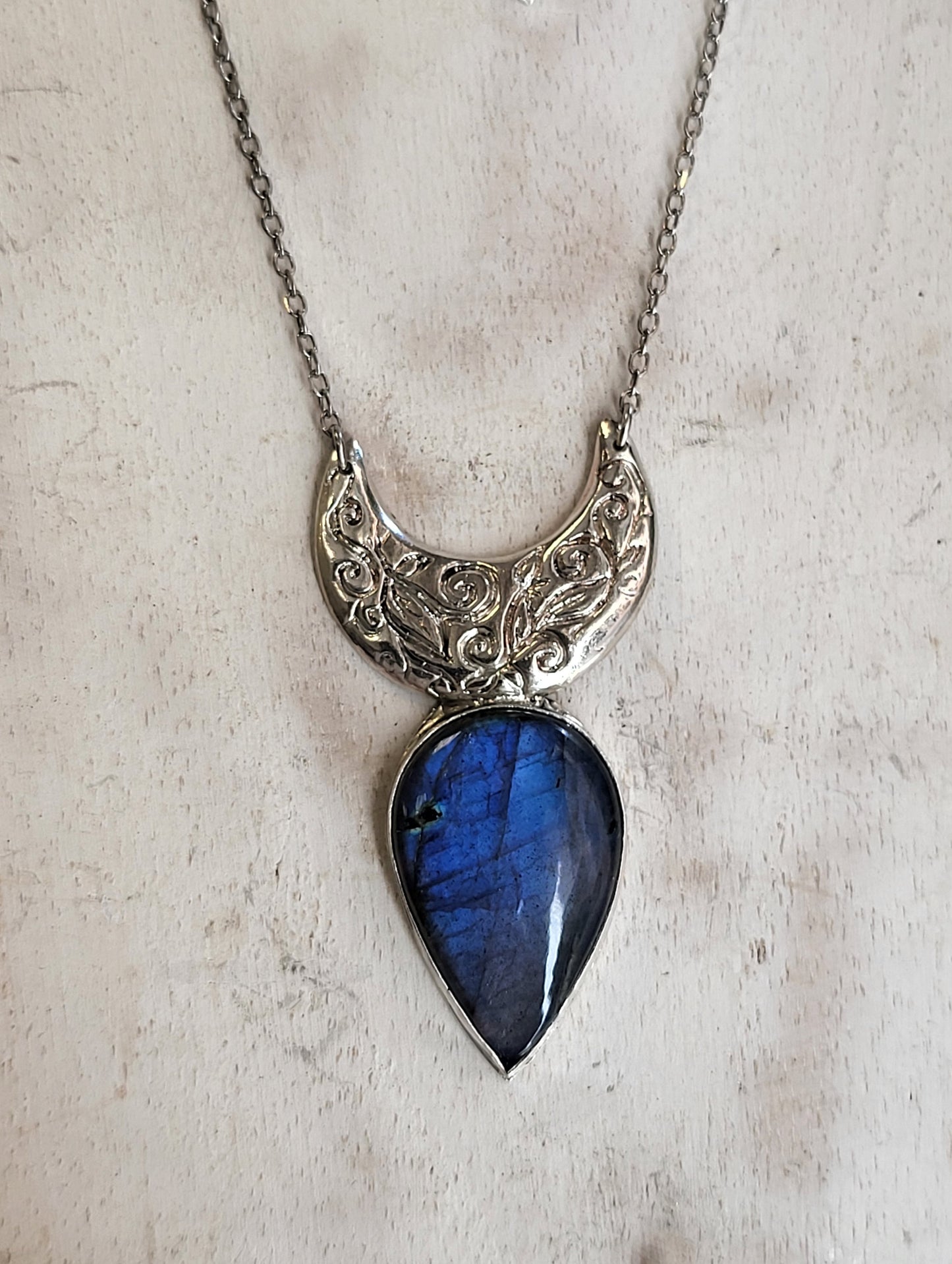 Ciondolo Dea Luna Labradorite