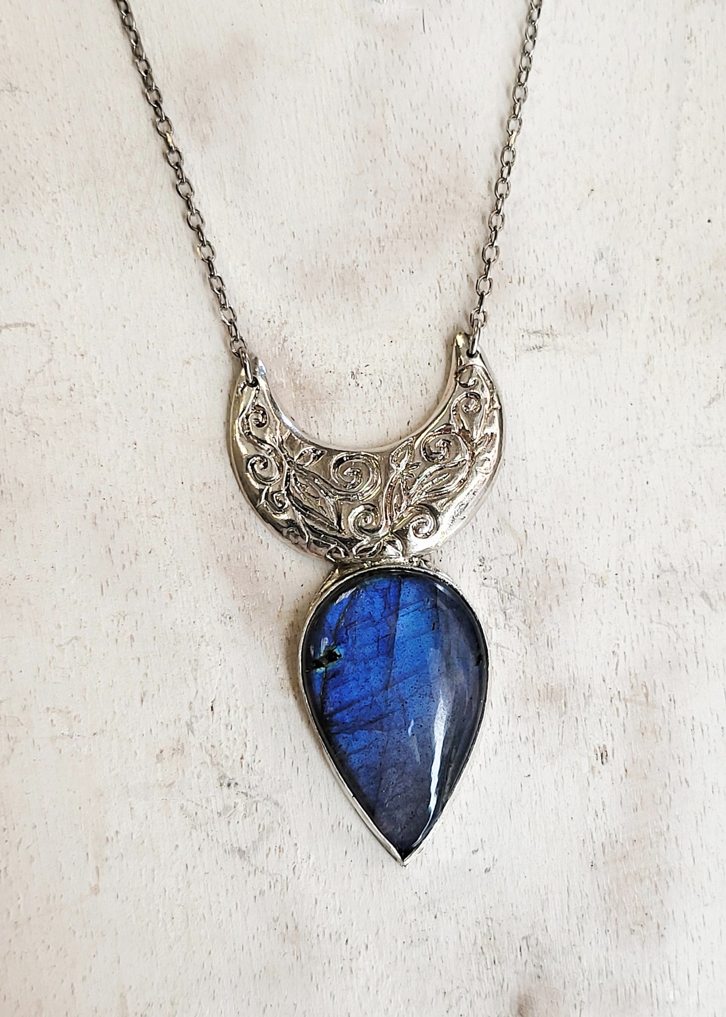 Ciondolo Dea Luna Labradorite